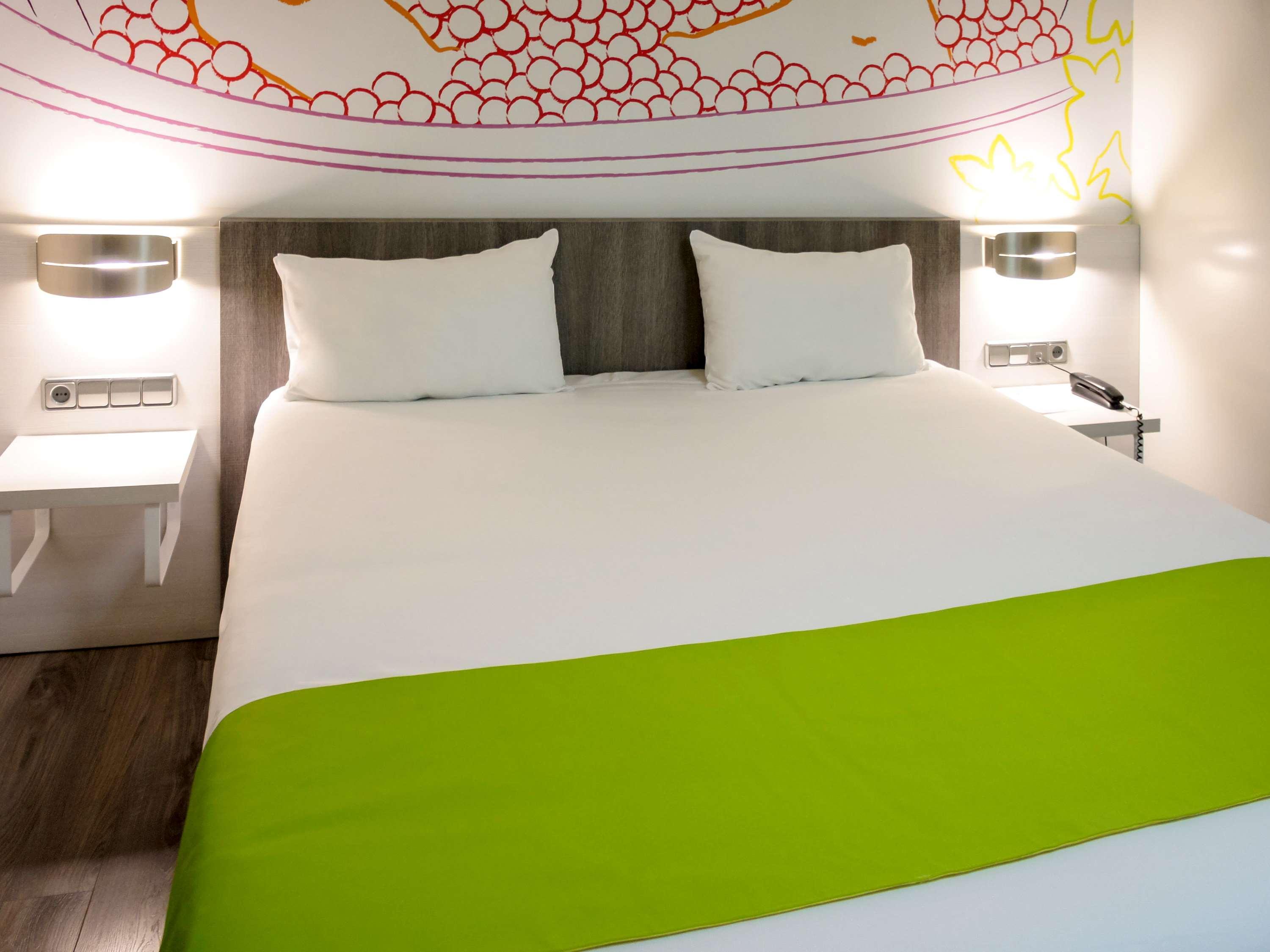 Ibis Styles Madrid Prado Hotel Eksteriør billede