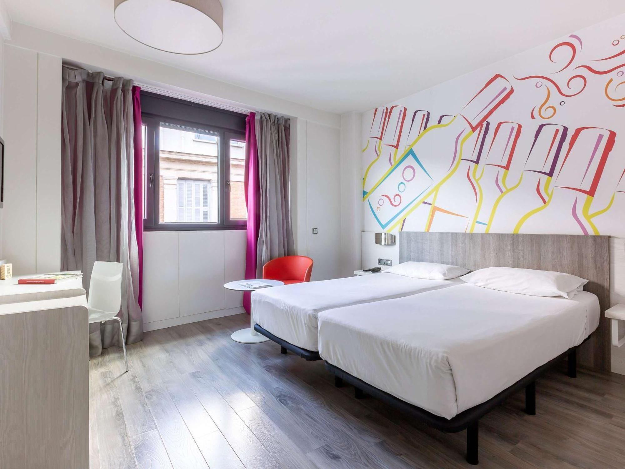 Ibis Styles Madrid Prado Hotel Eksteriør billede