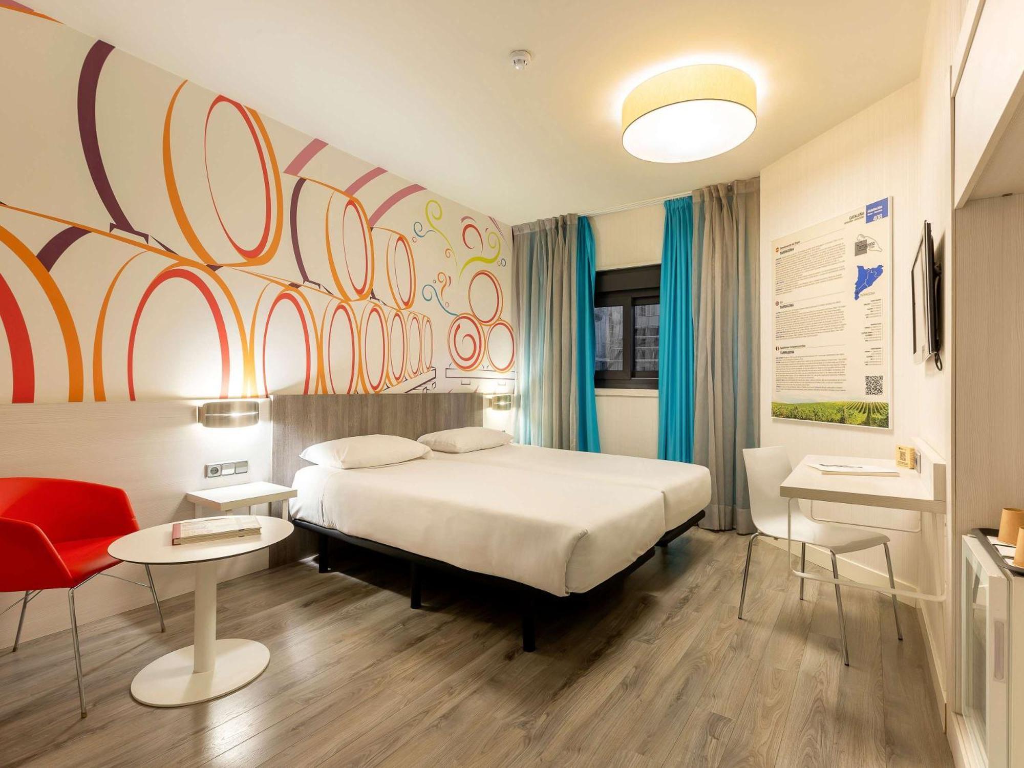 Ibis Styles Madrid Prado Hotel Eksteriør billede