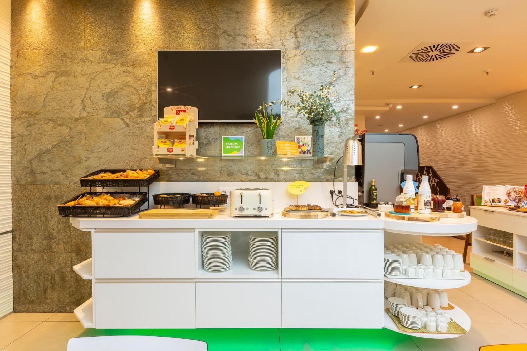 Ibis Styles Madrid Prado Hotel Eksteriør billede