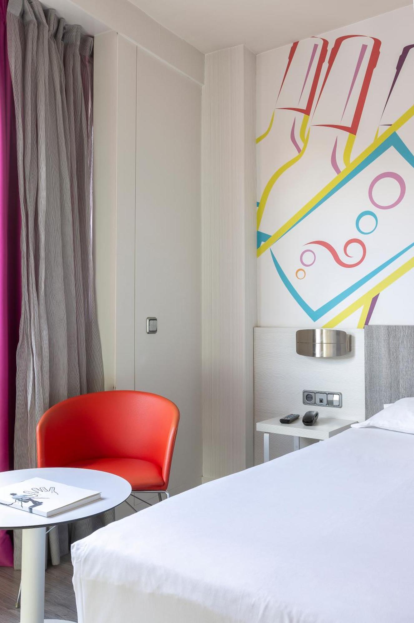 Ibis Styles Madrid Prado Hotel Eksteriør billede