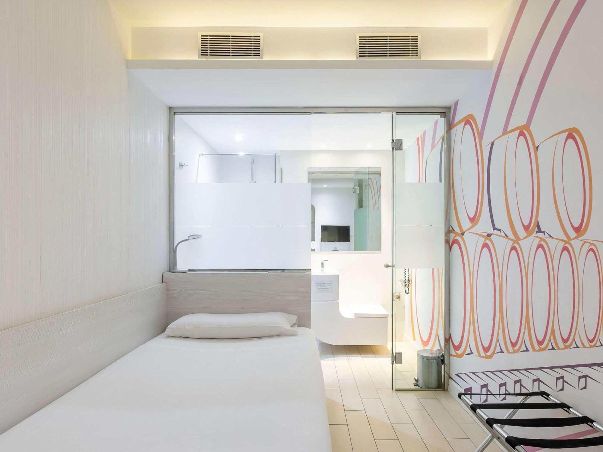 Ibis Styles Madrid Prado Hotel Eksteriør billede